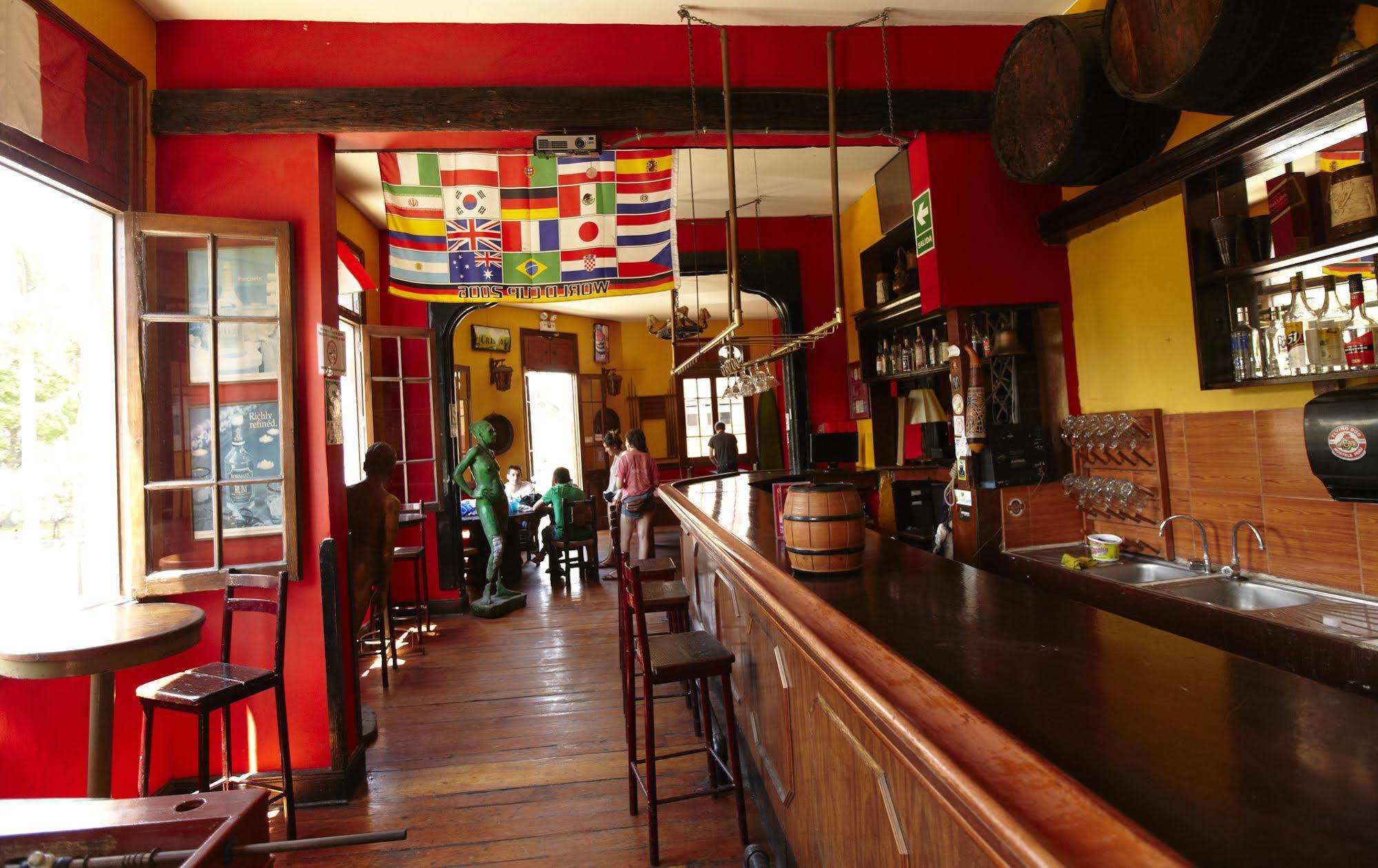 Flying Dog Lima B&B ภายนอก รูปภาพ